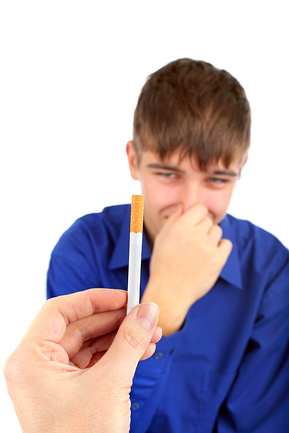 Как заставить ребенка бросить курить
